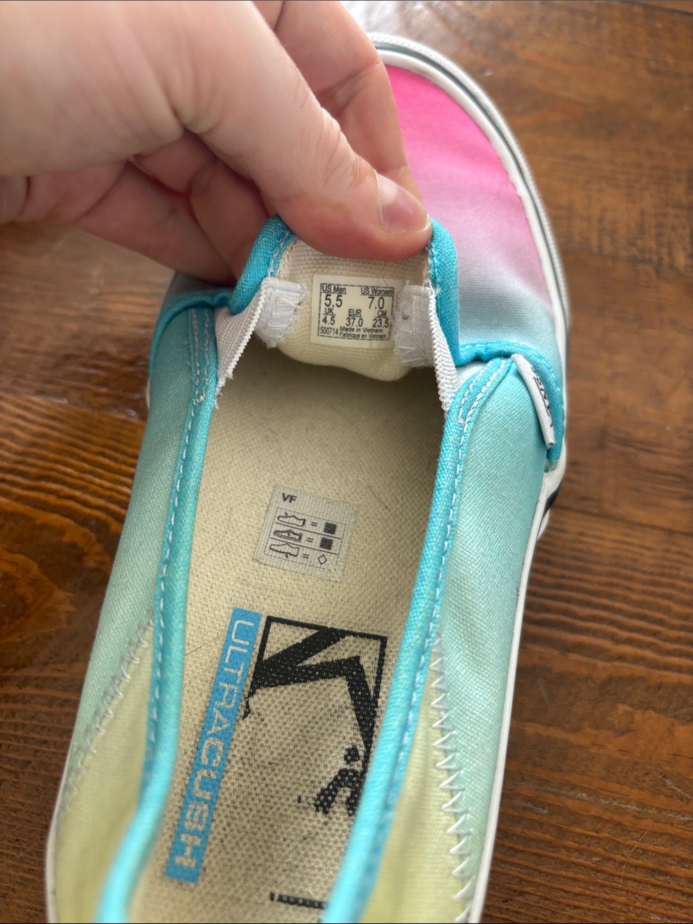 Vans women’s Slip-On Sneakers in Teal, Pink and Light Blue Ombre - Picture 7 of 7